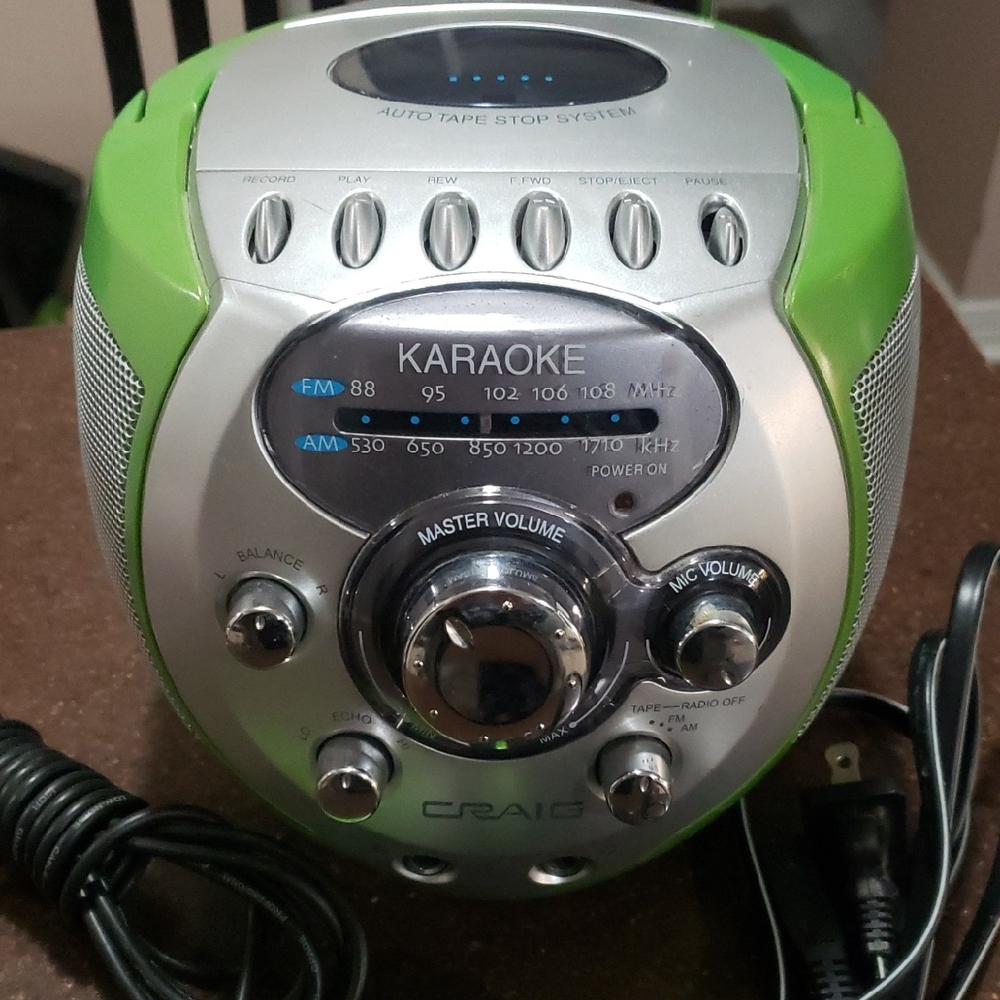 Vtg. Craig Karaoke AM/FM Radio Cassette Recorder w Mic